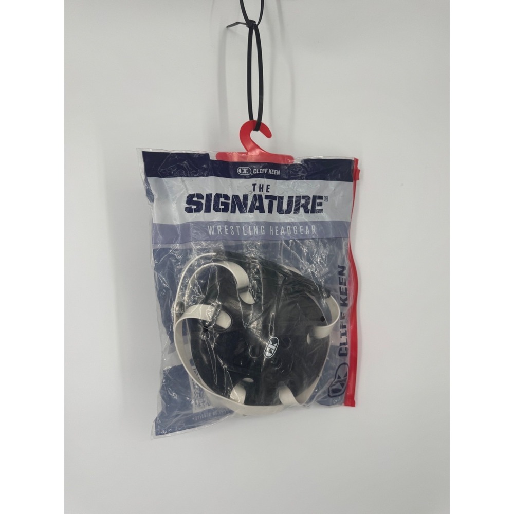 Cliff Keen Signature‎ E58 Black Wrestling Headgear Adjustable Strap Lightweight
